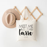 Tote Bag Rencontrez-moi au Barre | Ballet personnalisé<br><div class="desc">Vous ne pouvez pas obtenir assez de ces séances d'entraînement à la barre? Faites votre entraînement ou dansez dans cette jolie fourre-tout. Caractéristiques de design "Meet Me at the Barre" en noir styles de typographie mixte. Utilisez le champ de personnalisation optionnel pour ajouter un nom, un monogramme ou un message...</div>