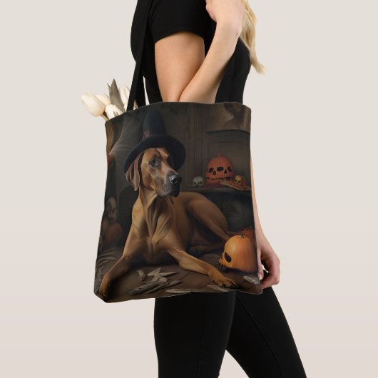 Tote Bag Rhodesian Ridgeback Citrouilles Halloween effrayan (De près)