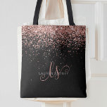 Tote Bag Rose Gold Blush Pink Parties scintillant Glam Nom<br><div class="desc">Glam Rose Parties scintillant or Sac fourre-tout monogramme élégant. Personnalisez facilement ce sac fourre-tout chic branché avec une élégante parties scintillant brillante rose or sur un arrière - plan noir. Le design comprend votre monogramme manuscrit avec de jolis tourbillons et votre nom.</div>