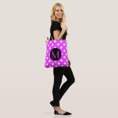Tote Bag Rose mignon de monogramme de pois (Sur le modèle)