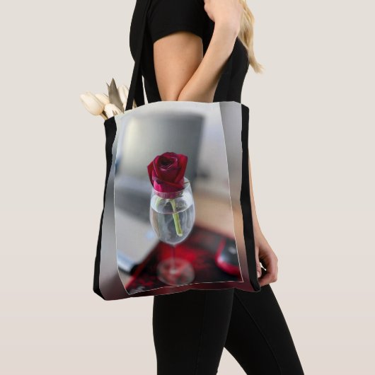 Tote Bag Rose rouge foncé (De près)
