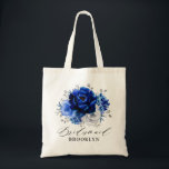 Tote Bag Royal Bleu Blanc Argent Métallique Mariage à<br><div class="desc">Elégant sac fourre-tout cadeau mariage à thème bleu royal blanc argent avec bouquet élégant de bleu royal,  marine,  argent,  blanc pur bourgeons de fleurs roses et sauge vert eucalyptus feuilles. Veuillez me contacter pour toute aide sur la personnalisation ou si vous avez besoin d'un autre produit avec ce design.</div>