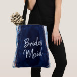 Tote Bag Sapphire Blue Rose Gold Geode Agate Bridesmaid<br><div class="desc">Sapphire Blue Rose Gold Géode Agate Marbre, Avec des accents de feuille or Rose brillant, et police de script brossé moderne tendance. Royal Blue, Dark Navy et white stone look, est luxueux et moderne pour votre mariage - Sacs fourre-tout de demoiselles d'honneur personnalisés! ~ Regardez ma boutique pour voir l'ensemble...</div>