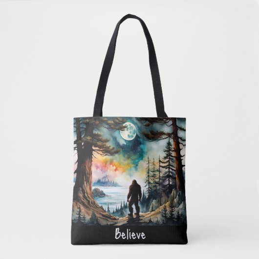 Tote Bag Sasquatch debout sur la crête surplombant l'océan (Devant)