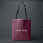 Tote Bag Script Bourgogne | Monogramme moderne élégant<br><div class="desc">Un design simple et design personnalisé monogramme dans un décontracté écrit à la main dans un monochrome Bourgogne frappant. Le monogramme peut facilement être personnalisé pour rendre un design aussi unique que vous êtes ! Le cadeau ou accessoire tendance parfait pour toute occasion.</div>