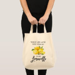 Tote Bag Script de brosse moderne Limoncello Lemons Épiceri<br><div class="desc">Brosse moderne Script Aquarelle Lemons Quand La Vie Vous Donne Lemons Faire Limoncello Sac fourre-tout d'alimentation</div>