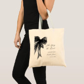 Tote Bag She’s Tying The Knot Black Bow Bridal Shower (Devant (produit))