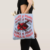 Tote Bag Silence Is Power Bold Typography Art (De près)