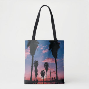 Tote Bag Silhouette d'arbre sous ciel nuageux