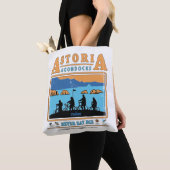 Tote Bag Silhouettes des Goonies sur les Goondocks d'Astori (De près)