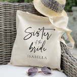 Tote Bag Soeur calligraphie de la mariée chic faveur de mar<br><div class="desc">Découvrez plus de 400 styles populaires de sacs fourre-tout mariages de la collection "Sacs fourre-tout Mariages" de notre boutique ! Cliquez sur "Edit Design" pour customiser plus loin. Vous pouvez changer la taille de police, la couleur de police et plus ! sacs fourre-tout mariages, sacs fourre-tout mariage, sacs fourre-tout floraux,...</div>