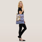 Tote Bag Soft Gold Pale Blue Lavender Moon Serenity (Sur le modèle)
