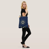 Tote Bag Soleil Céleste Phases de Lune Zodiaque (Sur le modèle)