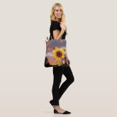 TOTE BAG SUNFLOWER AND SUMMER SUNSET WITH PINK CLOUDS (Sur le modèle)