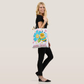 Tote Bag Sweet "Bee Leaf" Crayon Art: Whimsical Bee (Sur le modèle)