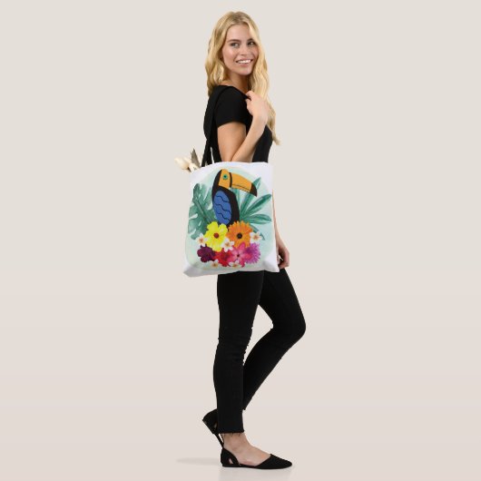 Tote Bag T-shirt toucan tropical (Sur le modèle)