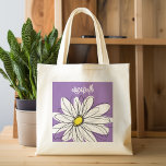 Tote Bag Texte personnalisé marguerite mauve et jaune<br><div class="desc">Un morceau d'art zen et fantaisiste,  hipster. Vous pouvez ajouter un nom,  un monogramme ou un autre texte personnalisé. Si vous avez besoin de déplacer l'art autour,  cliquez sur le bouton personnaliser pour apporter des modifications.</div>