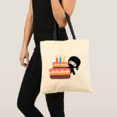 Tote Bag Tiny Ninja Derrière le gâteau d'anniversaire (Devant (produit))