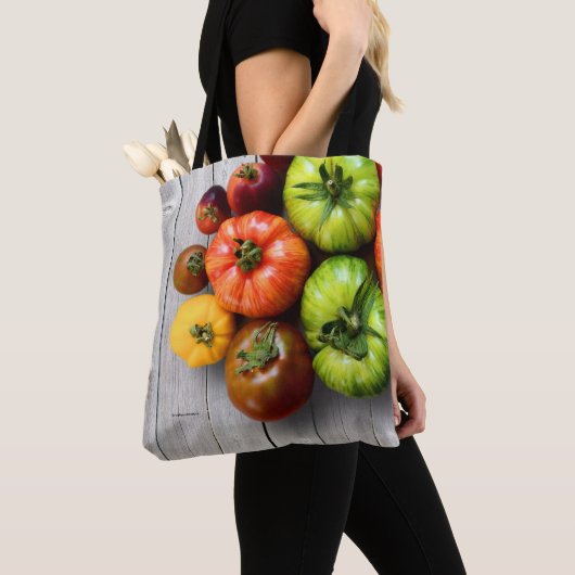 Tote Bag Tomates rayées colorées sur la table Patinée (De près)