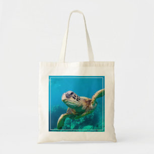 Tote Bag Tortue de mer verte nageant au-dessus du récif