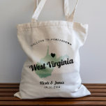 Tote Bag Tout Mariage Color West Virginia Map,<br><div class="desc">Sac cadeau de bienvenue mariage week-end pour les invités hors de la ville à votre mariage, avec l'image de la Virginie-Occidentale. Vous pouvez modifier les couleurs pour n'importe quelle partie de ce design, ainsi que déplacer le coeur à l'emplacement de votre mariage. Pour modifier les couleurs, cliquez sur personnaliser, puis...</div>