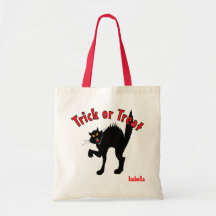 Trick de chat noir effrayant ou traiter bonbon