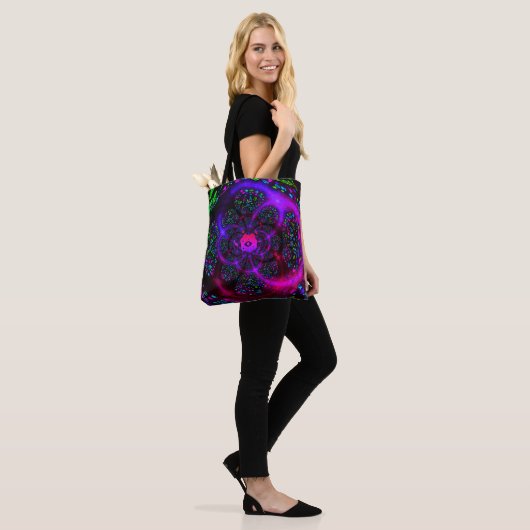 Tote Bag Trippy pourpre Spiral Funky (Sur le modèle)