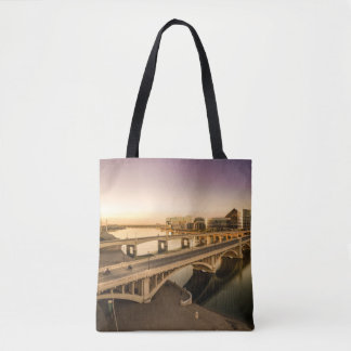TOTE BAG TROIS HOMMES SUR MOTOCYCLES TRAVERSANT LE PONT