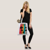 Tote Bag Tropical Rush : Coucher de soleil et Surf (Sur le modèle)