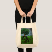 Tote Bag Un arbre sur une colline (Devant (produit))