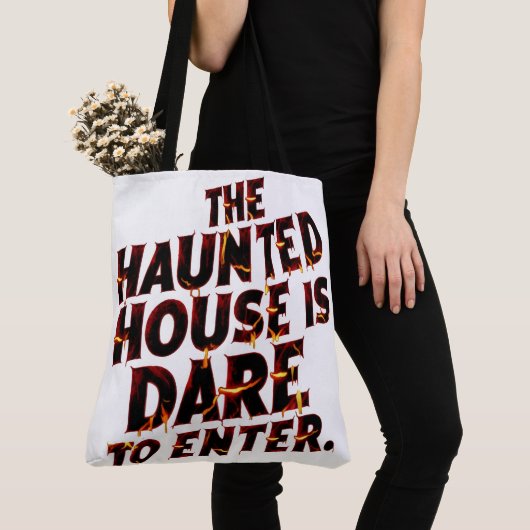 Tote Bag Un événement d'Halloween Éffrayant à la Maison han (De près)