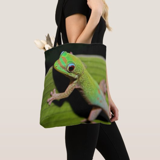 Tote Bag Un Gecko de vert de bébé (De près)