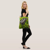 Tote Bag Un papillon porte-queue nord-américain (Sur le modèle)