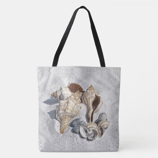 Tote Bag Une collection de coquillages sur le sable (Devant)