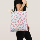 Tote Bag Unicorne rose mignonne et Motif d'étoiles | Monogr<br><div class="desc">Ce design original comprend un motif répétitif de mignonnes licornes roses et étoiles bleu clair. Utilisez le modèle facile pour ajouter votre lettre monogramme.</div>