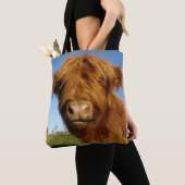 Tote Bag Vache écossaise à boulettes - Ciel bleu (De près)