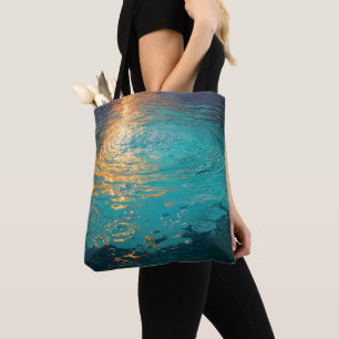 Tote Bag Vagues d'eau abstraites avec lumière dorée du sole