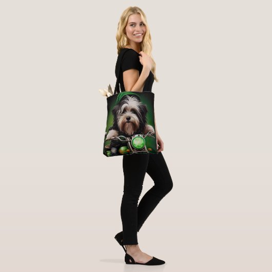Tote Bag Vélo de conduite de chien Havanais St. Patrick's D (Sur le modèle)