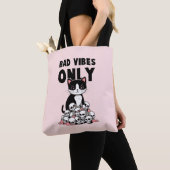Tote Bag Vibes incorrectes uniquement - Chat et crânes (De près)