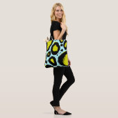 Tote Bag Vibrance Léopard : Textures Sauvages Colorées. (Sur le modèle)