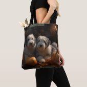 Tote Bag Vieux anglais Sheepdog Chiot Chiot Automne Citroui (De près)