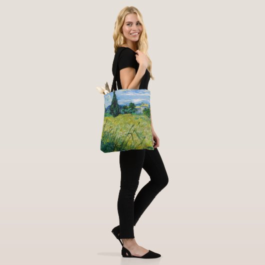 Tote Bag Vincent van Gogh - Champ de blé vert avec Cypress (Sur le modèle)
