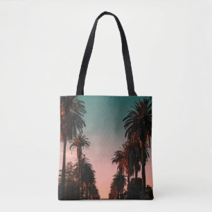 Tote Bag Voitures garées sur béton gris près des arbres