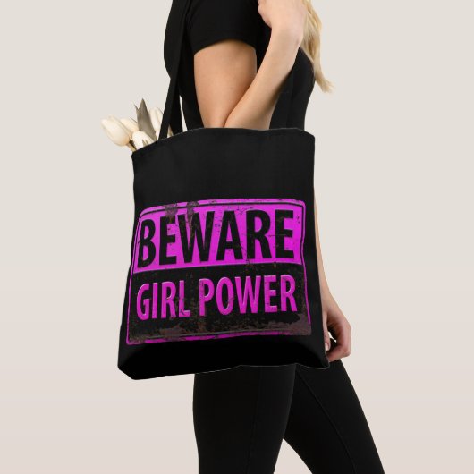 Tote Bag VOYAGE Fille Power - Panneau en métal noir rose Da (De près)