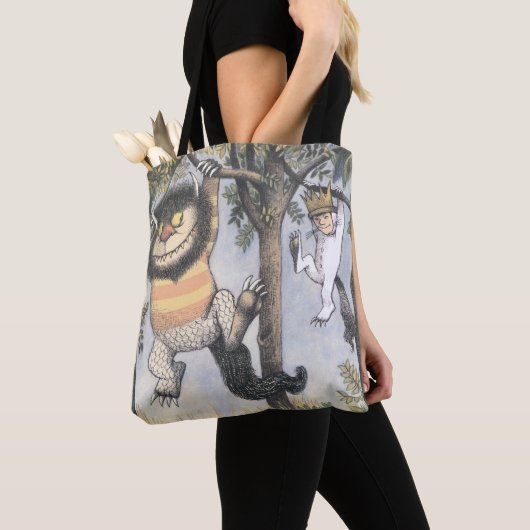 Tote Bag Wild Things and Max Swinging From Trees (De près)