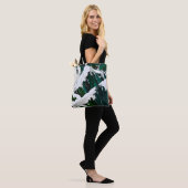 Tote Bag Wilderness in Motion (Sur le modèle)