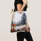 Tote Bag Winter Squirrel in Frosted Forest (De près)