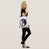 Tote Bag Yin Yang Chiffre noir et blanc 8 libellules Fourre (Sur le modèle)