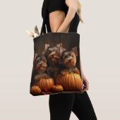 Tote Bag Yorkshire Terrier Chiot Automne Citrouille délice (De près)