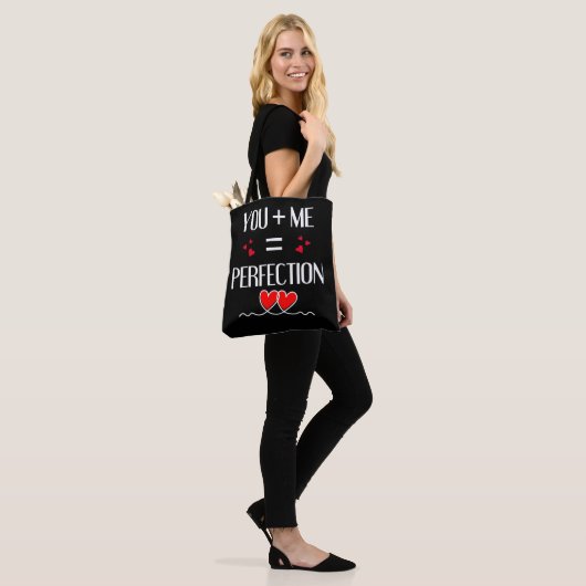 Tote Bag You + Me = Perfection - Mignonne Conception Couple (Sur le modèle)